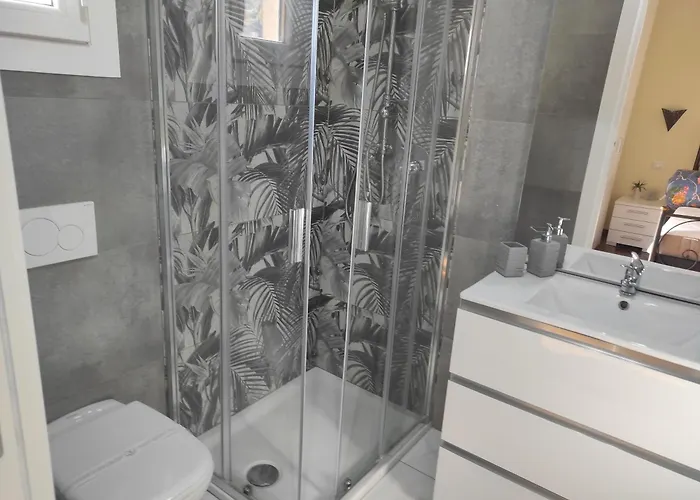 Apartment House Paradise *