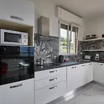Apartment House Paradise